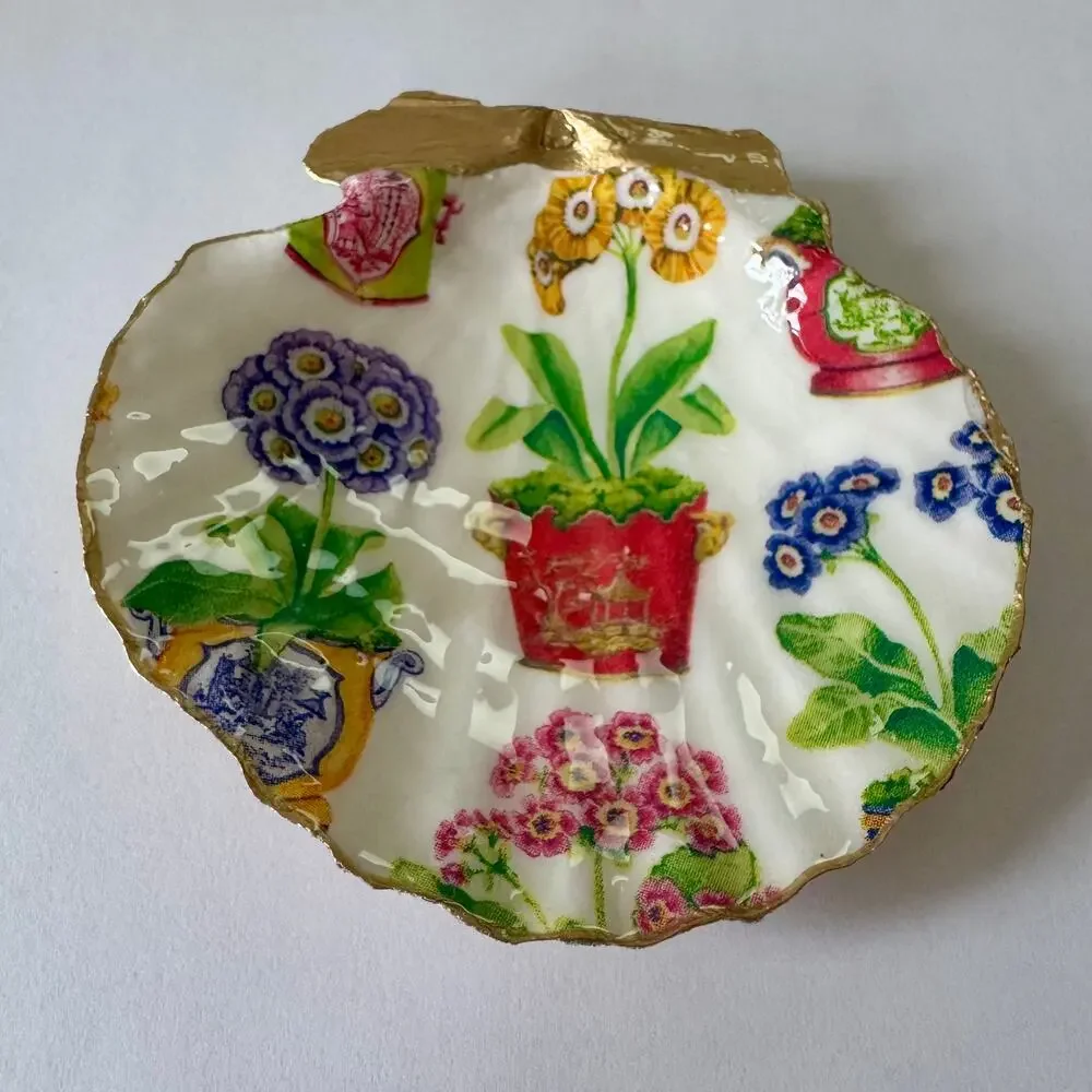 Handmade seashell trinket